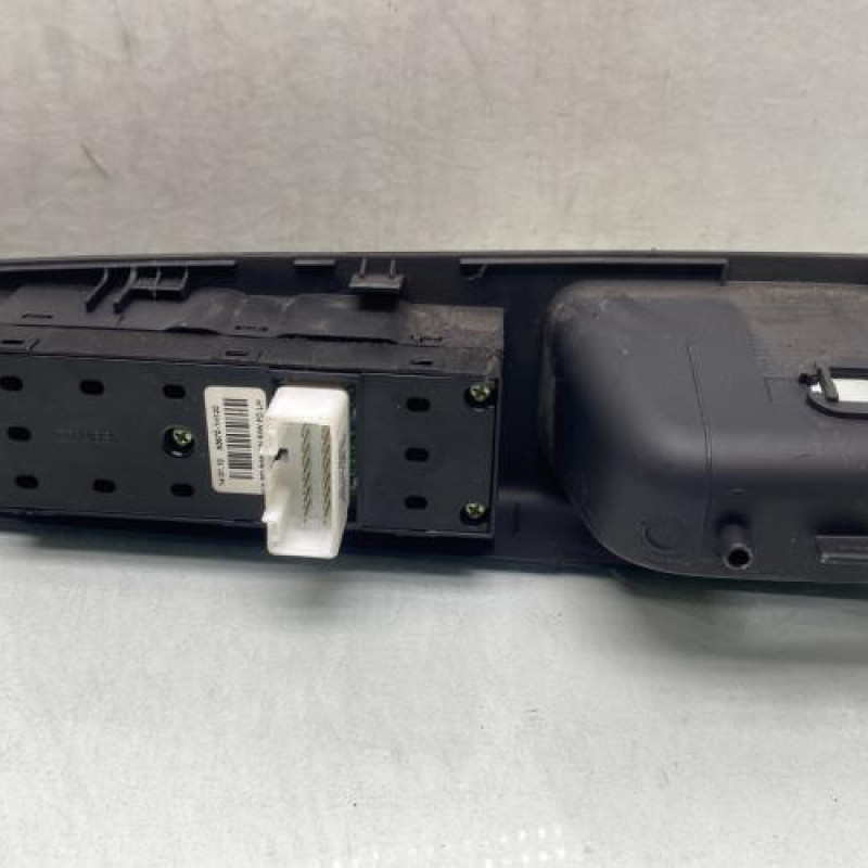 Interrupteur de leve vitre avant gauche KIA CEE-D 1 SPORT WAGON Photo n°3