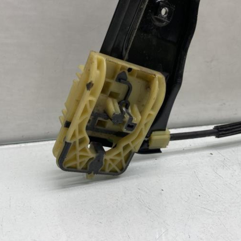 Leve vitre electrique avant gauche FORD FOCUS 3 Photo n°3