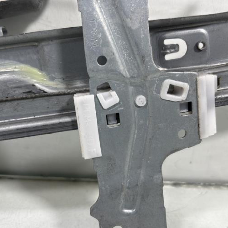 Leve vitre electrique avant droit PEUGEOT 207 Photo n°6