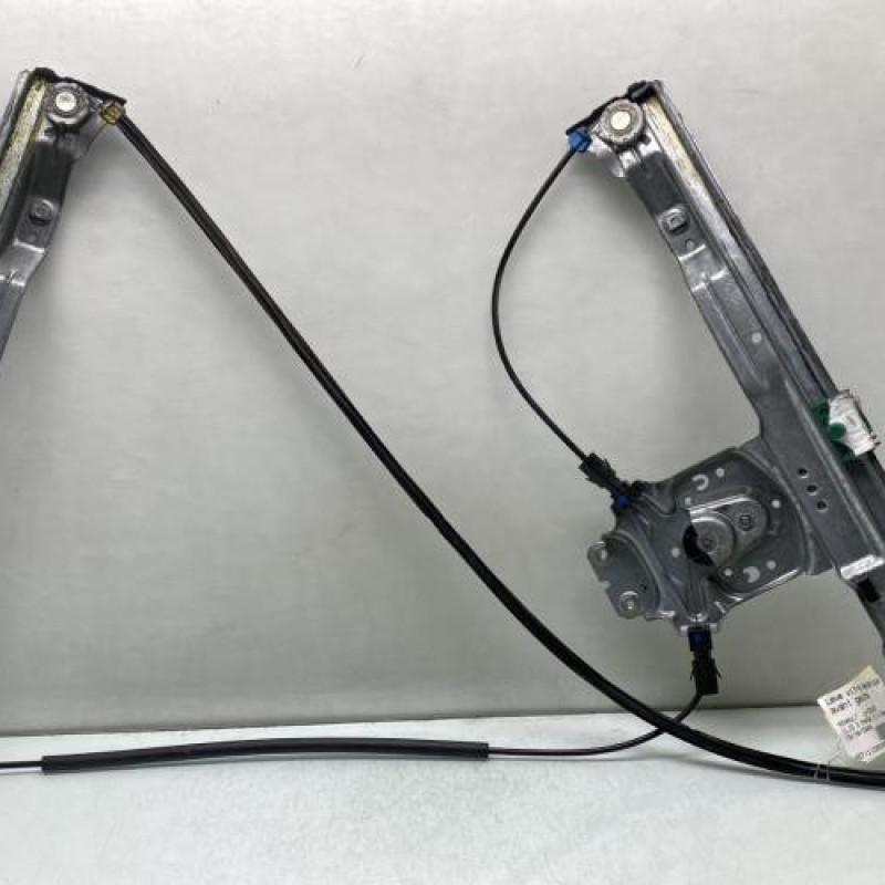 Leve vitre mecanique avant gauche RENAULT CLIO 3 Photo n°1