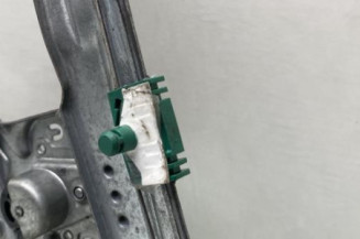 Leve vitre mecanique avant gauche RENAULT CLIO 3