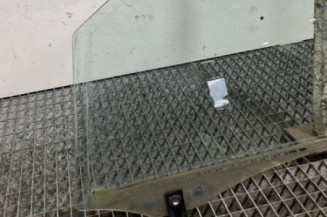 Vitre avant gauche KIA SORENTO 1