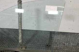 Vitre avant gauche KIA SORENTO 1