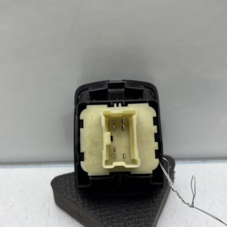 Interrupteur de leve vitre avant gauche DACIA SANDERO 2