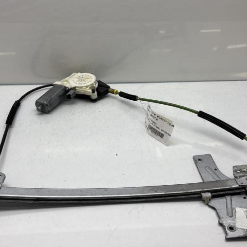 Leve vitre electrique avant gauche PEUGEOT 307 Photo n°1