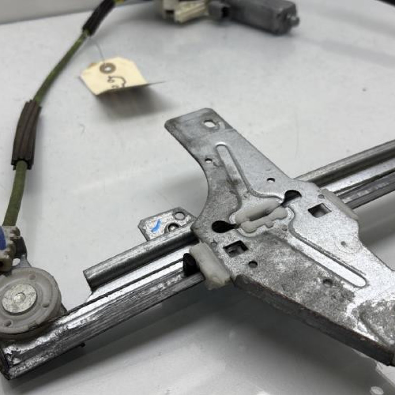 Leve vitre electrique avant gauche PEUGEOT 307 Photo n°6