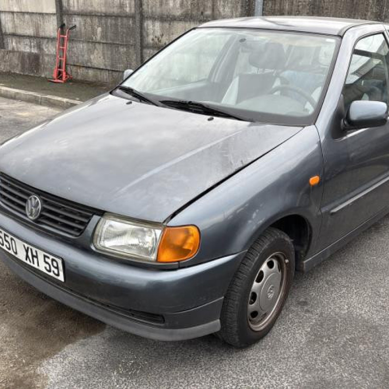 Moteur essuie glace avant VOLKSWAGEN POLO 3 Photo n°6