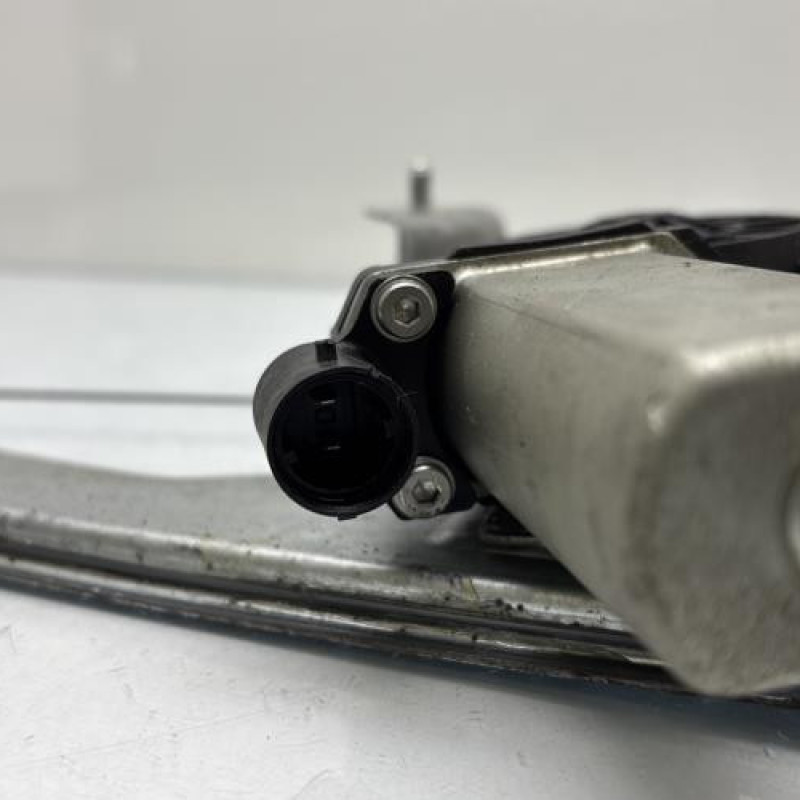 Leve vitre electrique avant droit DACIA SANDERO 1 Photo n°4