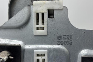 Leve vitre electrique avant gauche DACIA SANDERO 1