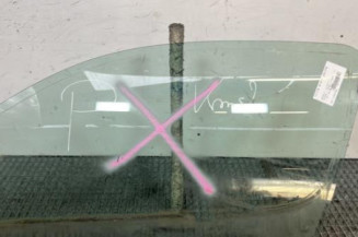 Vitre avant gauche RENAULT MEGANE 1 Photo n°1