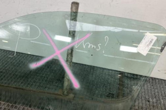 Vitre avant gauche RENAULT MEGANE 1