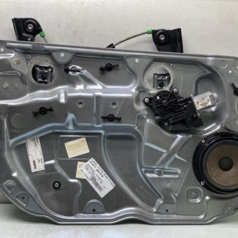 Leve vitre electrique avant gauche VOLKSWAGEN POLO 4 Photo n°1