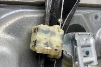 Leve vitre electrique avant gauche VOLKSWAGEN POLO 4