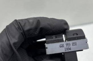 Interrupteur de leve vitre avant gauche VOLKSWAGEN POLO 4