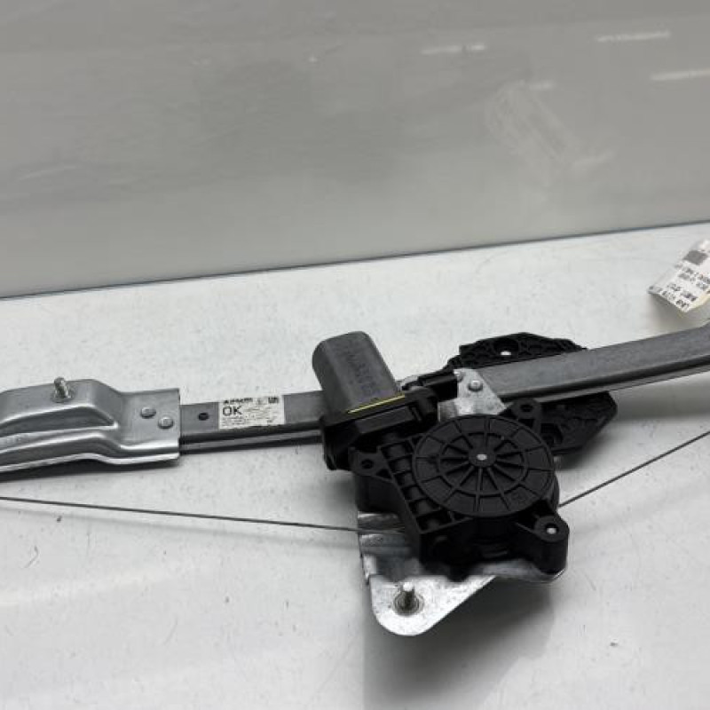 Leve vitre electrique avant droit DACIA SANDERO 2 Photo n°1