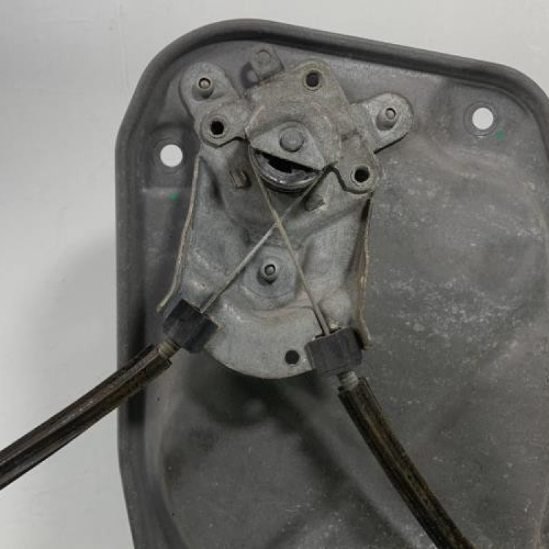 Leve vitre mecanique arriere droit VOLKSWAGEN GOLF 5 Photo n°5