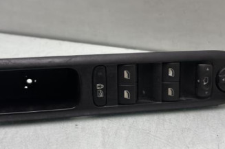 Interrupteur de leve vitre avant gauche PEUGEOT 3008 1 Photo n°1