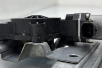 Leve vitre electrique avant droit RENAULT CLIO 4