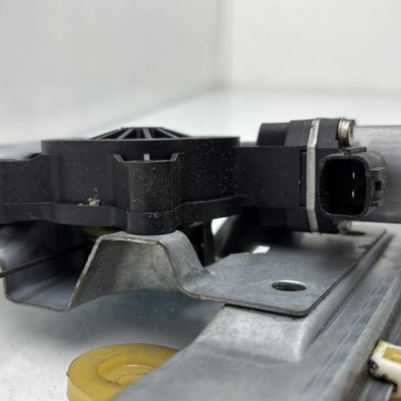 Leve vitre electrique avant droit RENAULT CLIO 4 Photo n°6