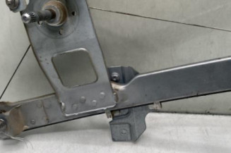 Leve vitre mecanique arriere droit DACIA SANDERO 1