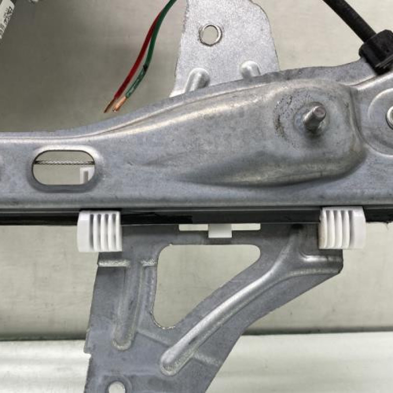 Leve vitre electrique avant gauche CITROEN C1 2 Photo n°4