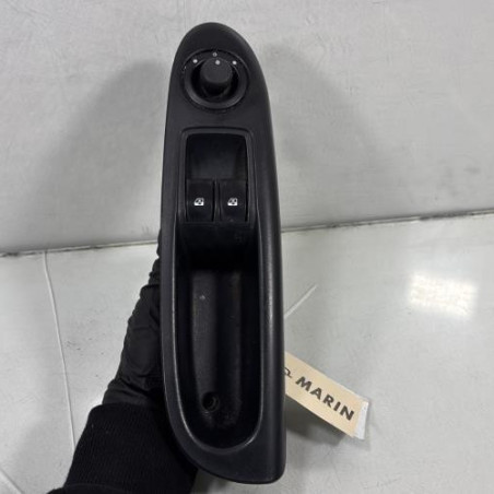 Interrupteur de leve vitre avant gauche RENAULT CLIO 2 Photo n°1