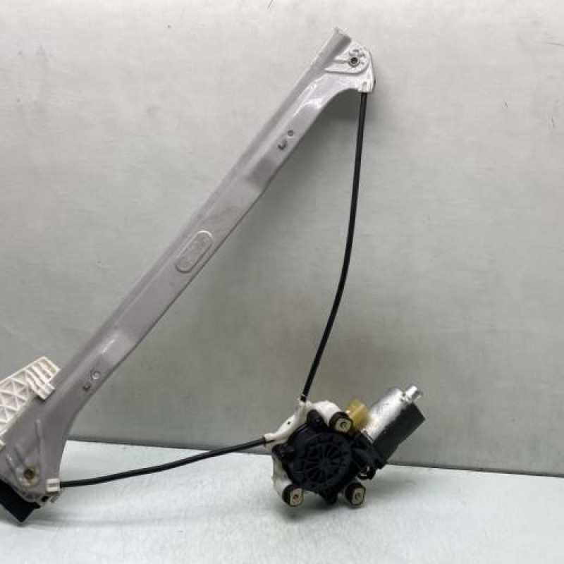 Leve vitre electrique avant droit VOLKSWAGEN FOX Photo n°4