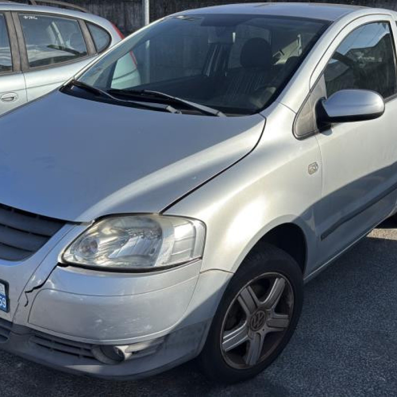 Leve vitre electrique avant droit VOLKSWAGEN FOX Photo n°7