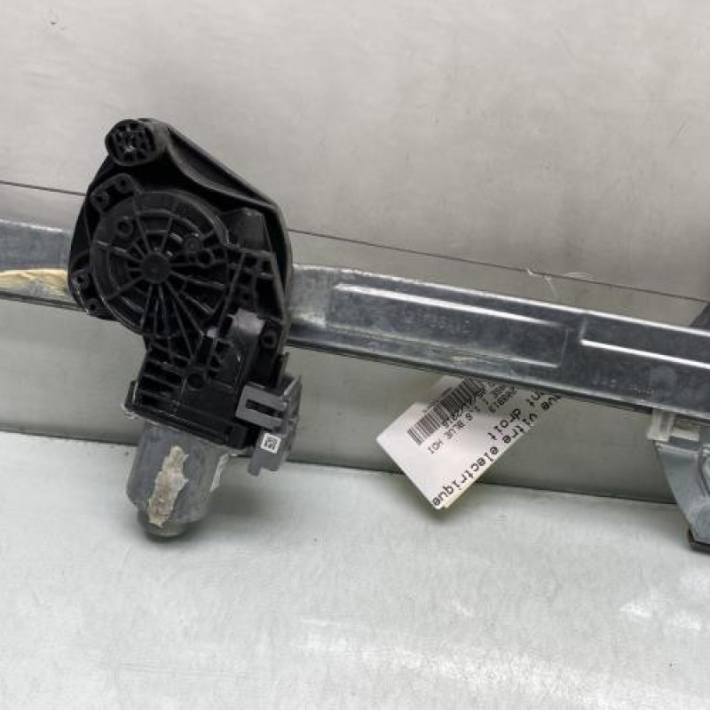 Leve vitre electrique avant droit DS DS4 1 Photo n°5