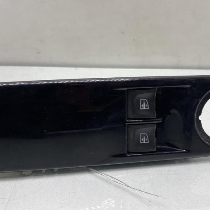 Interrupteur de leve vitre avant gauche RENAULT CLIO 4 Photo n°1