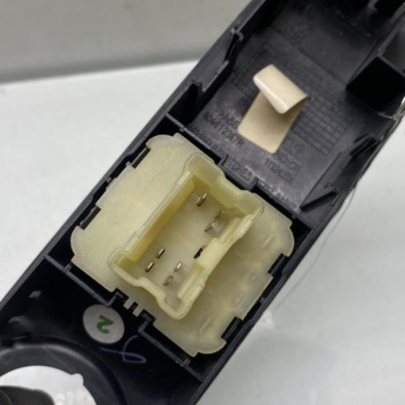 Interrupteur de leve vitre avant gauche RENAULT CLIO 4 Photo n°3