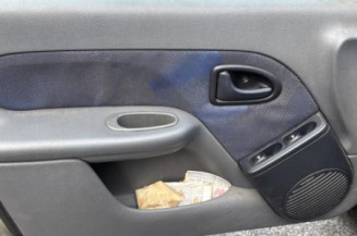 Leve vitre electrique avant droit RENAULT CLIO 2