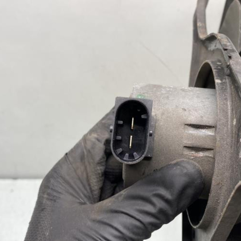 Moto ventilateur radiateur CITROEN C2 Photo n°4