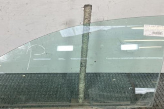 Vitre avant gauche TOYOTA AVENSIS 2 Photo n°1