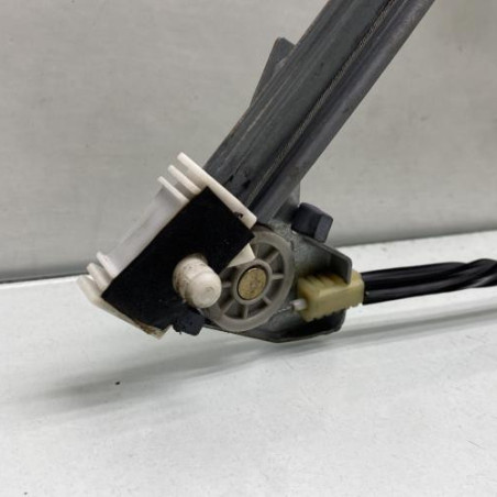 Leve vitre electrique avant gauche RENAULT MEGANE 1