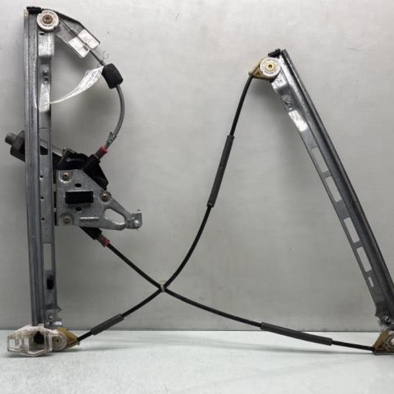 Leve vitre electrique avant droit PEUGEOT 206 Photo n°1