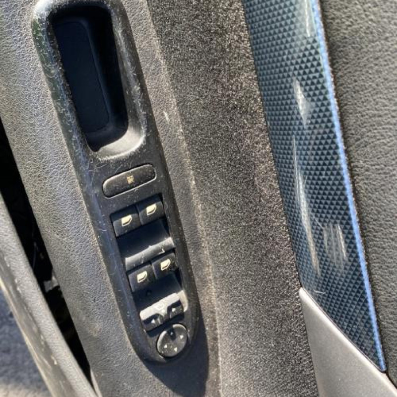 Leve vitre electrique arriere gauche PEUGEOT 407 Photo n°15