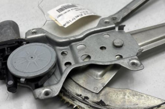 Leve vitre electrique avant droit SUZUKI SWIFT 3