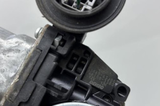 Leve vitre electrique avant gauche SUZUKI SWIFT 3