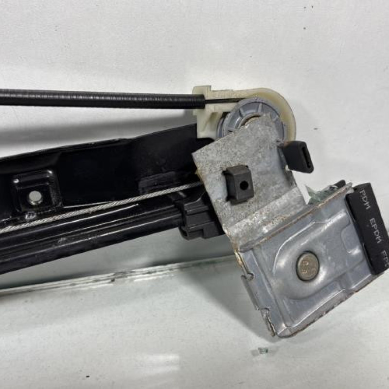 Leve vitre electrique avant gauche FORD MONDEO 2 Photo n°2