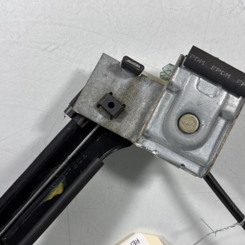 Leve vitre electrique avant gauche FORD MONDEO 2 Photo n°3