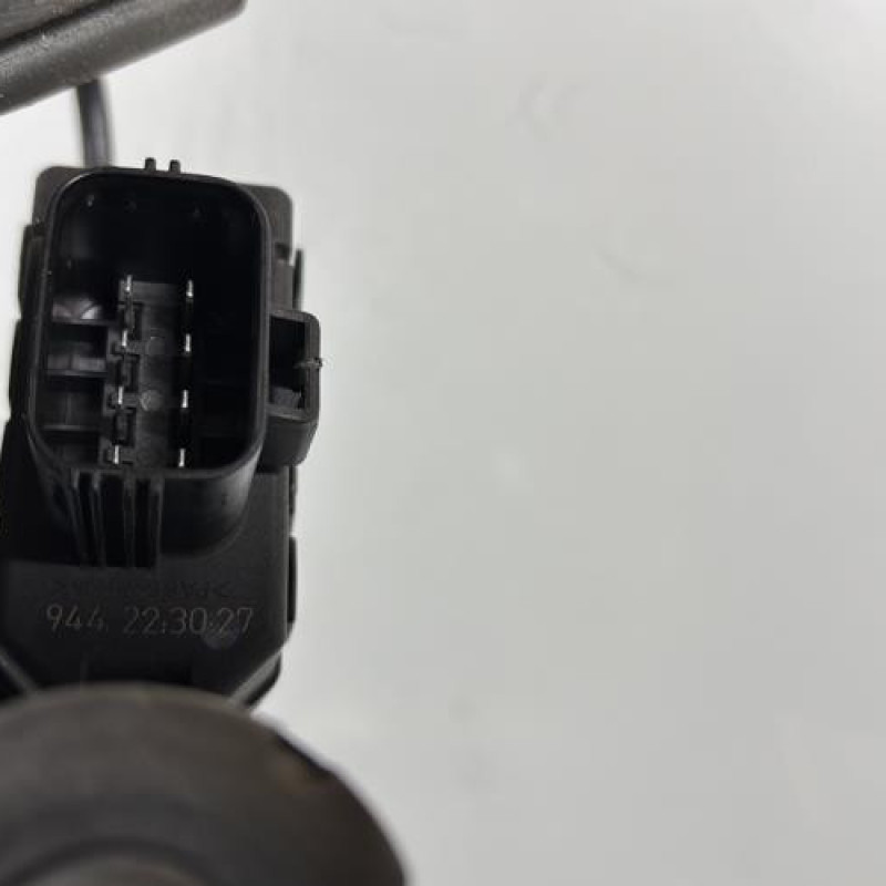 Leve vitre electrique avant gauche FORD MONDEO 2 Photo n°8