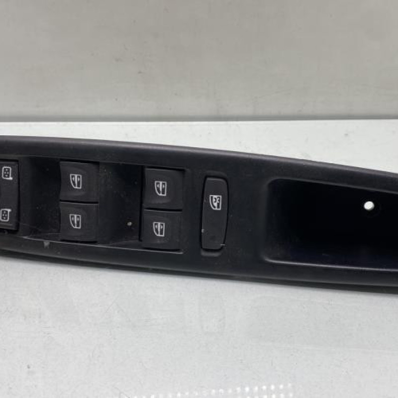 Interrupteur de leve vitre avant gauche RENAULT SCENIC 3 Photo n°1