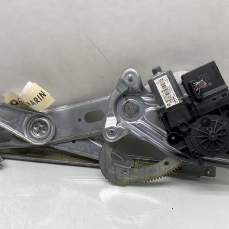 Leve vitre electrique avant droit RENAULT SCENIC 3 Photo n°1