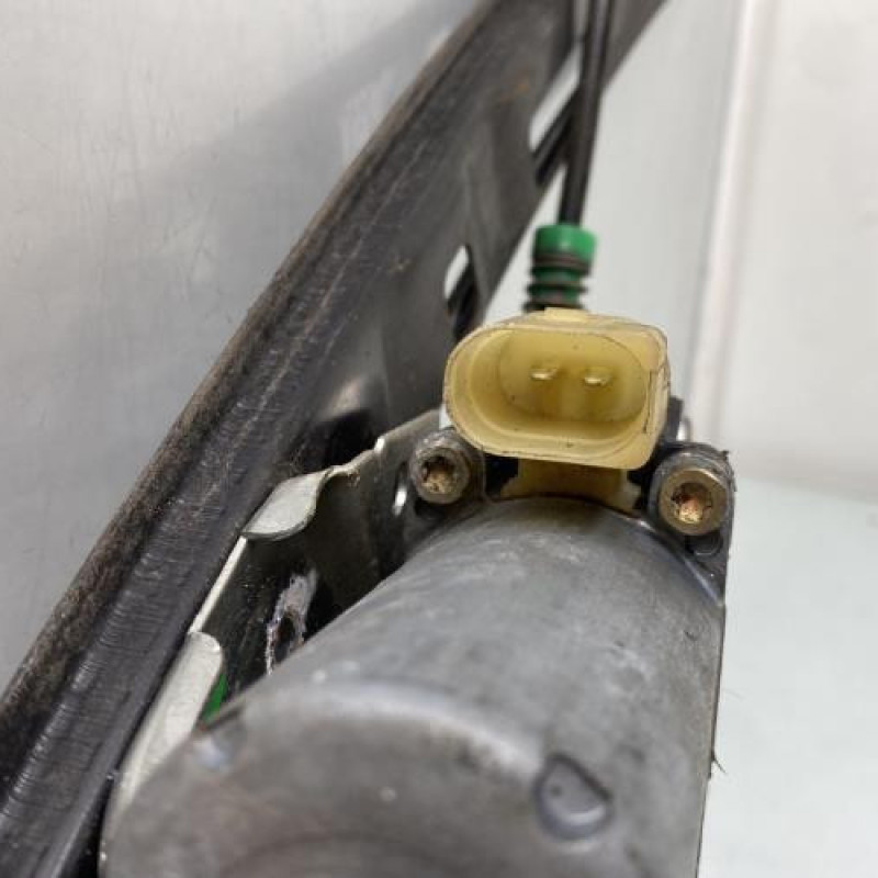 Leve vitre electrique avant droit BMW SERIE 3 E46 Photo n°4