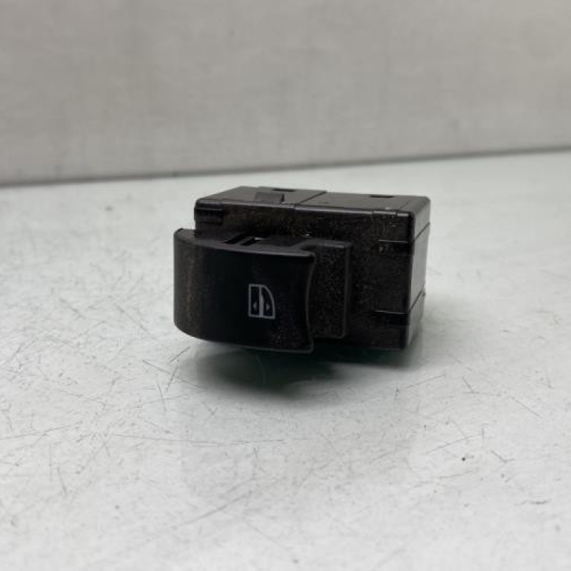 Interrupteur de leve vitre avant droit RENAULT KOLEOS 1 Photo n°1