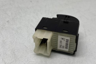 Interrupteur de leve vitre avant droit RENAULT KOLEOS 1