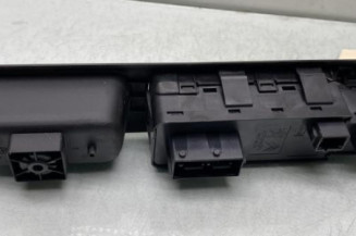 Interrupteur de leve vitre avant gauche PEUGEOT 3008 1