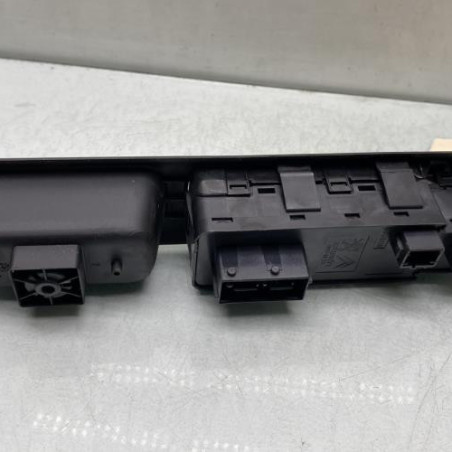 Interrupteur de leve vitre avant gauche PEUGEOT 3008 1