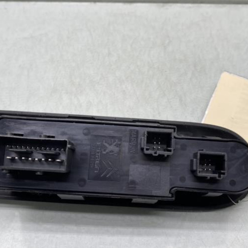 Interrupteur de leve vitre avant gauche PEUGEOT 3008 1 Photo n°3